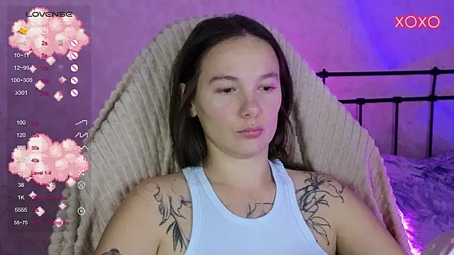 lil luna x online show from October 13, 10:54 pm