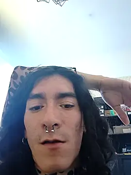 mal x online show from March 31, 11:38 pm