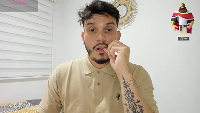 Snapshot of alejandro_stark chatting on December 14, 3:51 am alejandro stark online show from December 14, 3:51 am