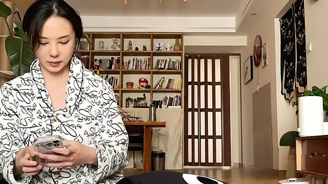 grandeeney online show from November 3, 5:42 am