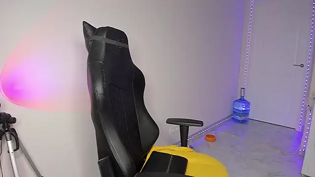 Vincent Strong online show from January 3, 1:14 pm