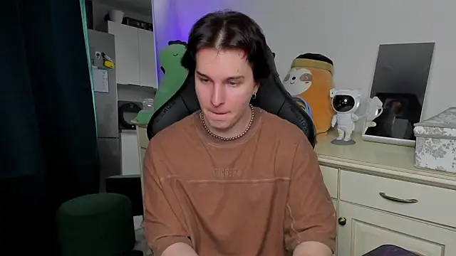 Vincent Strong online show from April 22, 9:44 am