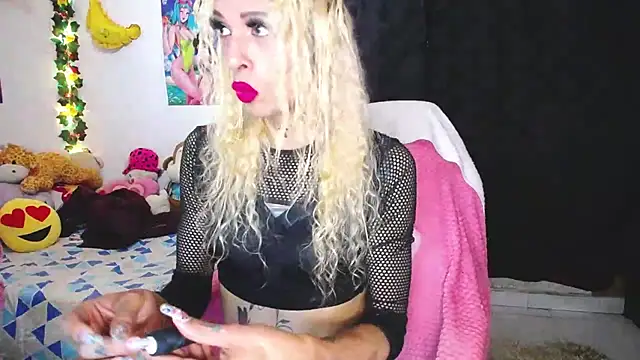 flaquita corall online show from April 11, 6:12 pm