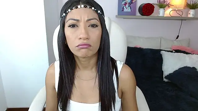 Snapshot of sofia_perez___ chatting on March 6, 7:43 pm sofia perez online show from March 6, 7:43 pm