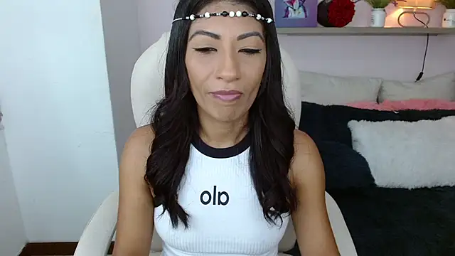 Snapshot of sofia_perez___ chatting on March 17, 10:28 pm sofia perez online show from March 17, 10:28 pm