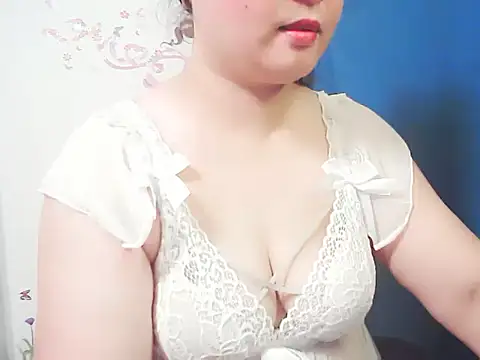 Snapshot of xiaorou-z chatting on October 7, 4:48 pm xiaorou-z online show from October 7, 4:48 pm