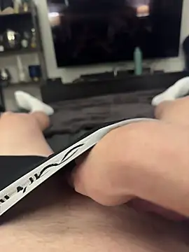 Snapshot of Gayginger86 chatting on October 1, 10:21 am Gayginger86 online show from October 1, 10:21 am