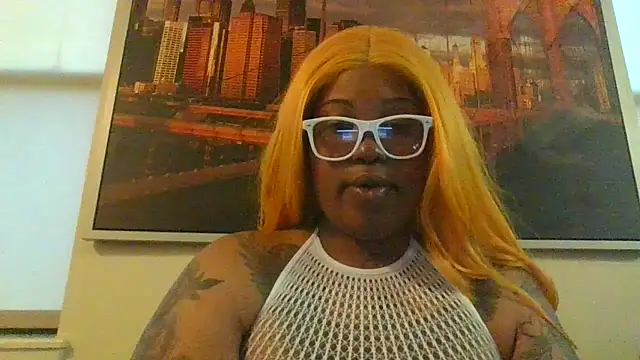 Snapshot of ShaBrimDaPornstar chatting on November 3, 9:05 pm ShaBrimDaPornstar online show from November 3, 9:05 pm