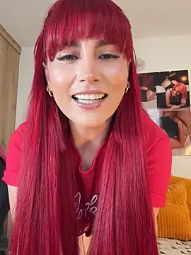 zafiro mo0n online show from March 4, 9:00 pm