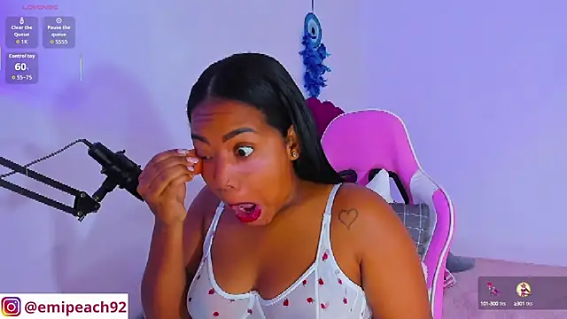 samanthaabloom online show from October 18, 12:13 am