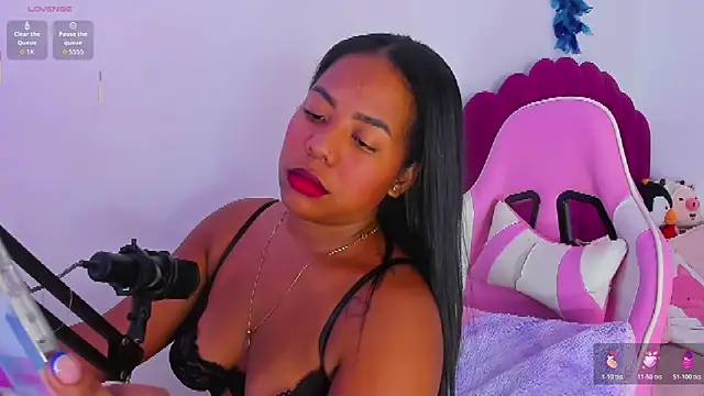 samanthaabloom online show from February 19, 3:13 am