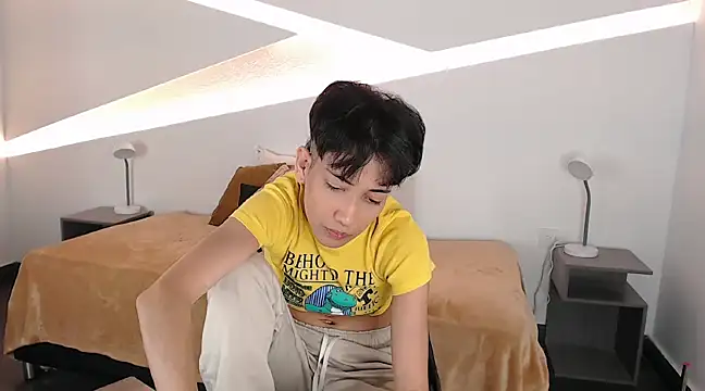 Snapshot of hot_little_bunny chatting on January 16, 11:59 pm hot little bunny online show from January 16, 11:59 pm