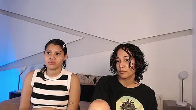 Snapshot of hot_little_bunny chatting on November 12, 9:14 pm hot little bunny online show from November 12, 9:14 pm