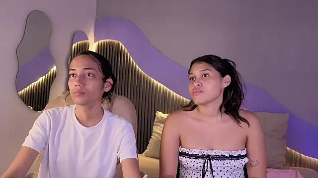 hot little bunny online show from February 12, 9:10 pm