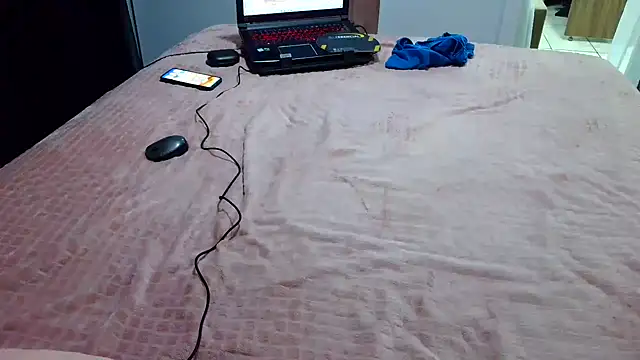 Snapshot of Kellynha_Sweet chatting on January 1, 9:52 pm Kellynha Sweet online show from January 1, 9:52 pm