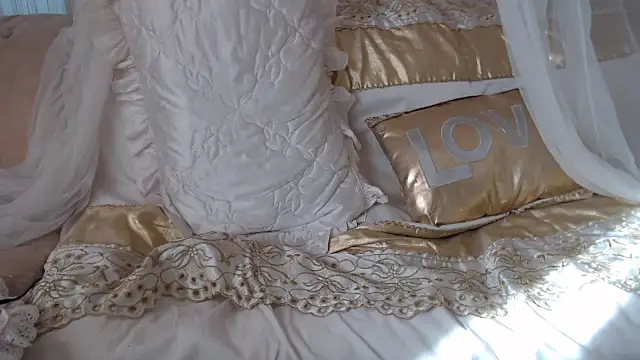 Mia-Montal777 online show from February 12, 9:52 am