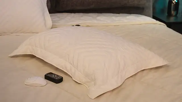 Rikka Moore online show from December 8, 1:58 pm