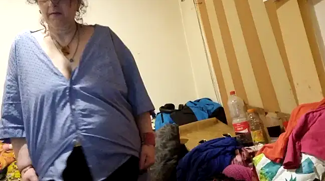 Snapshot of Samantha_Squirt@xh chatting on March 15, 11:50 pm Samantha Squirtxh online show from March 15, 11:50 pm