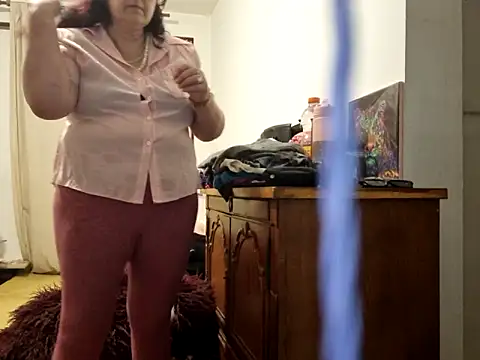 Snapshot of Samantha_Squirt@xh chatting on October 6, 11:24 pm Samantha Squirtxh online show from October 6, 11:24 pm