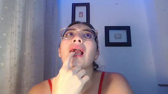 DaMikaela  online show from March 5, 7:27 pm