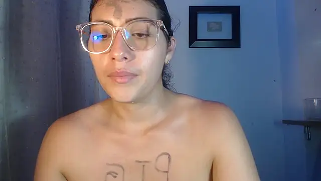 DaMikaela  online show from March 5, 10:32 pm