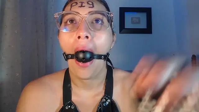 DaMikaela  online show from March 18, 7:20 pm