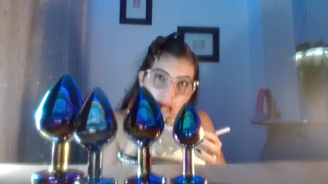 DaMikaela  online show from February 2, 5:11 pm