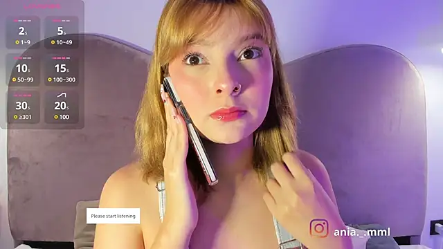 Snapshot of Ania_jones chatting on March 1, 7:59 pm Ania jones online show from March 1, 7:59 pm