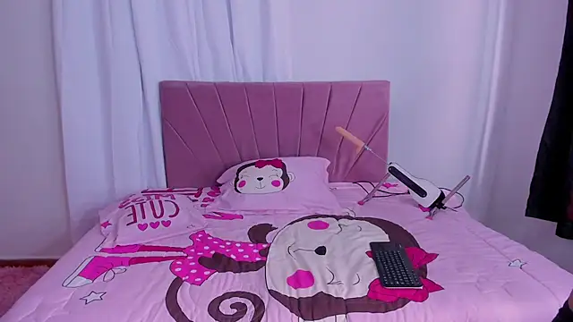 CinthiaCollins online show from January 15, 4:11 pm