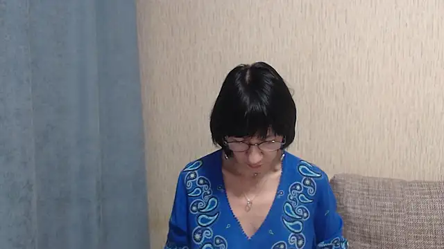 Erica95Bloom online show from February 13, 5:11 pm