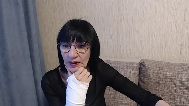 Erica95Bloom online show from February 23, 2:35 pm