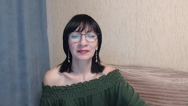 Erica95Bloom online show from November 18, 10:52 am