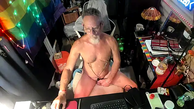 Snapshot of Daddysthick chatting on September 26, 3:54 am Daddysthick online show from September 26, 3:54 am