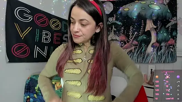 Snapshot of LovelyAzucena chatting on December 18, 3:00 pm LovelyAzucena online show from December 18, 3:00 pm
