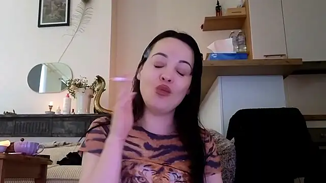 Lilie romeo online show from February 28, 4:10 pm