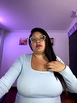 MiiaaJoness online show from December 3, 6:28 pm