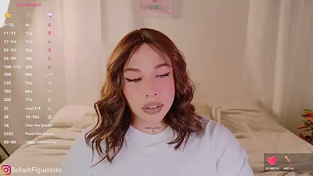 Snapshot of IsabellaFigueredo__ chatting on February 17, 7:26 am IsabellaFigueredo   online show from February 17, 7:26 am