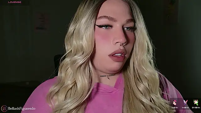 Snapshot of IsabellaFigueredo__ chatting on October 16, 10:00 pm IsabellaFigueredo   online show from October 16, 10:00 pm