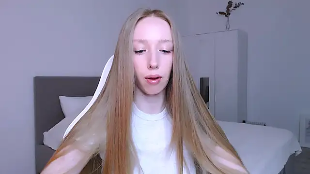 Luna insniity online show from November 11, 8:09 pm