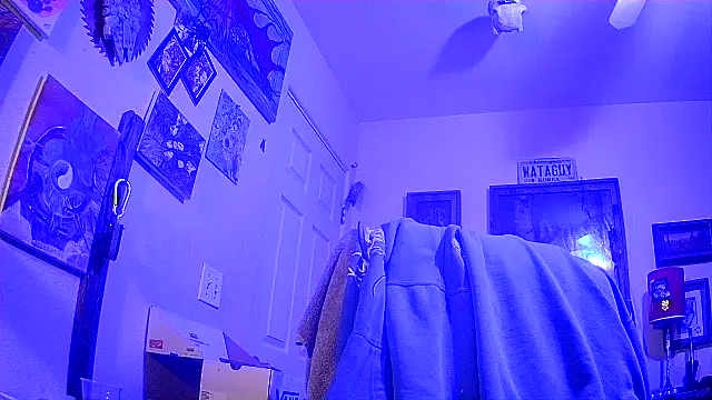 Snapshot of druetrue chatting on November 24, 1:27 am druetrue online show from November 24, 1:27 am