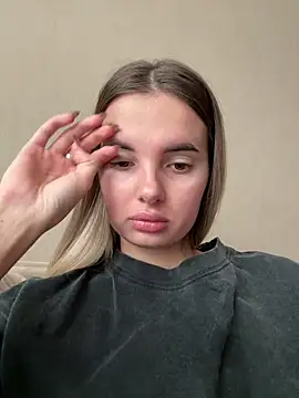 Donna Evans online show from October 22, 3:18 am