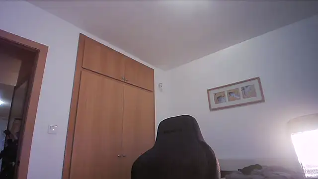 alex877x online show from December 1, 1:05 pm