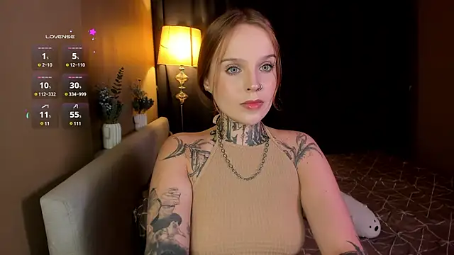 Snapshot of ATOMIC-KETCHUP chatting on January 5, 6:46 am ATOMIC-KETCHUP online show from January 5, 6:46 am