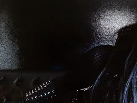 Snapshot of XXIOUX chatting on November 28, 3:25 pm XXIOUX online show from November 28, 3:25 pm