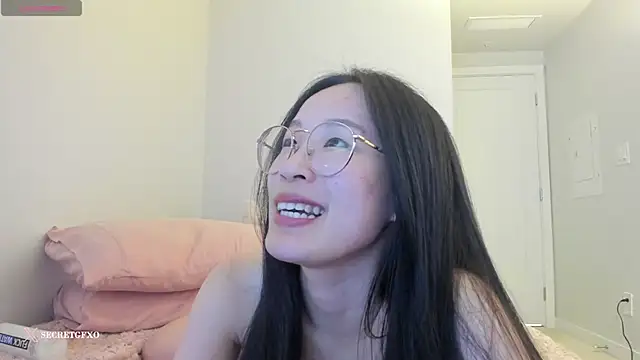 secretgirlfriendxo online show from February 4, 9:07 am