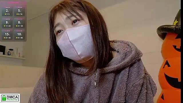 SUZU  online show from October 25, 3:07 pm