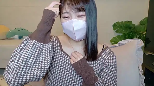 Snapshot of SUZU_ chatting on February 3, 1:05 pm SUZU online show from February 3, 1:05 pm