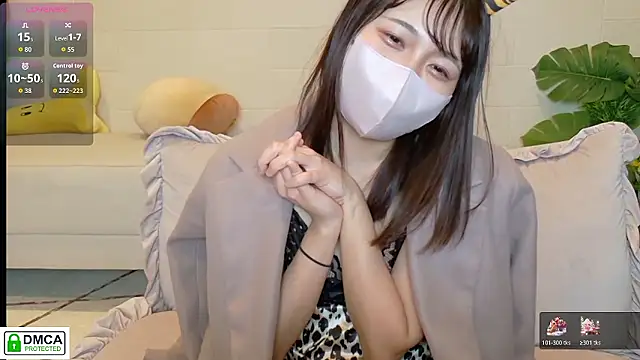 Snapshot of SUZU_ chatting on February 8, 1:25 pm SUZU online show from February 8, 1:25 pm