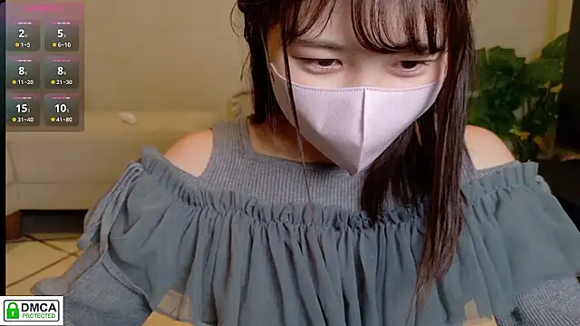 Snapshot of SUZU_ chatting on February 18, 12:45 pm SUZU online show from February 18, 12:45 pm