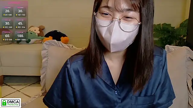 Snapshot of SUZU_ chatting on February 26, 2:27 pm SUZU online show from February 26, 2:27 pm